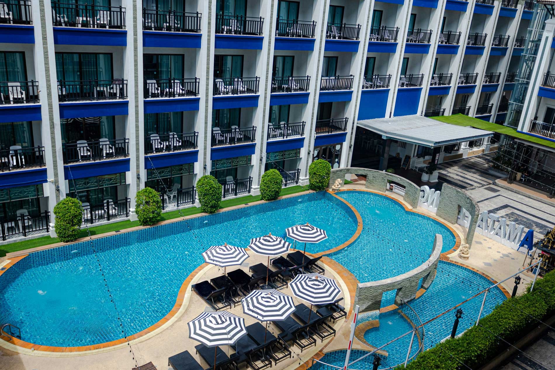 Deluxe Pool View Newly Renovated