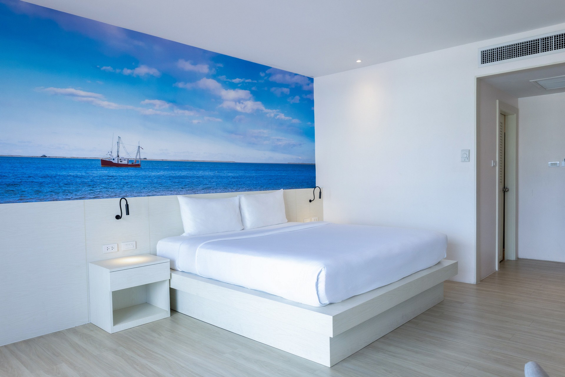 Grand Deluxe Newly Renovated