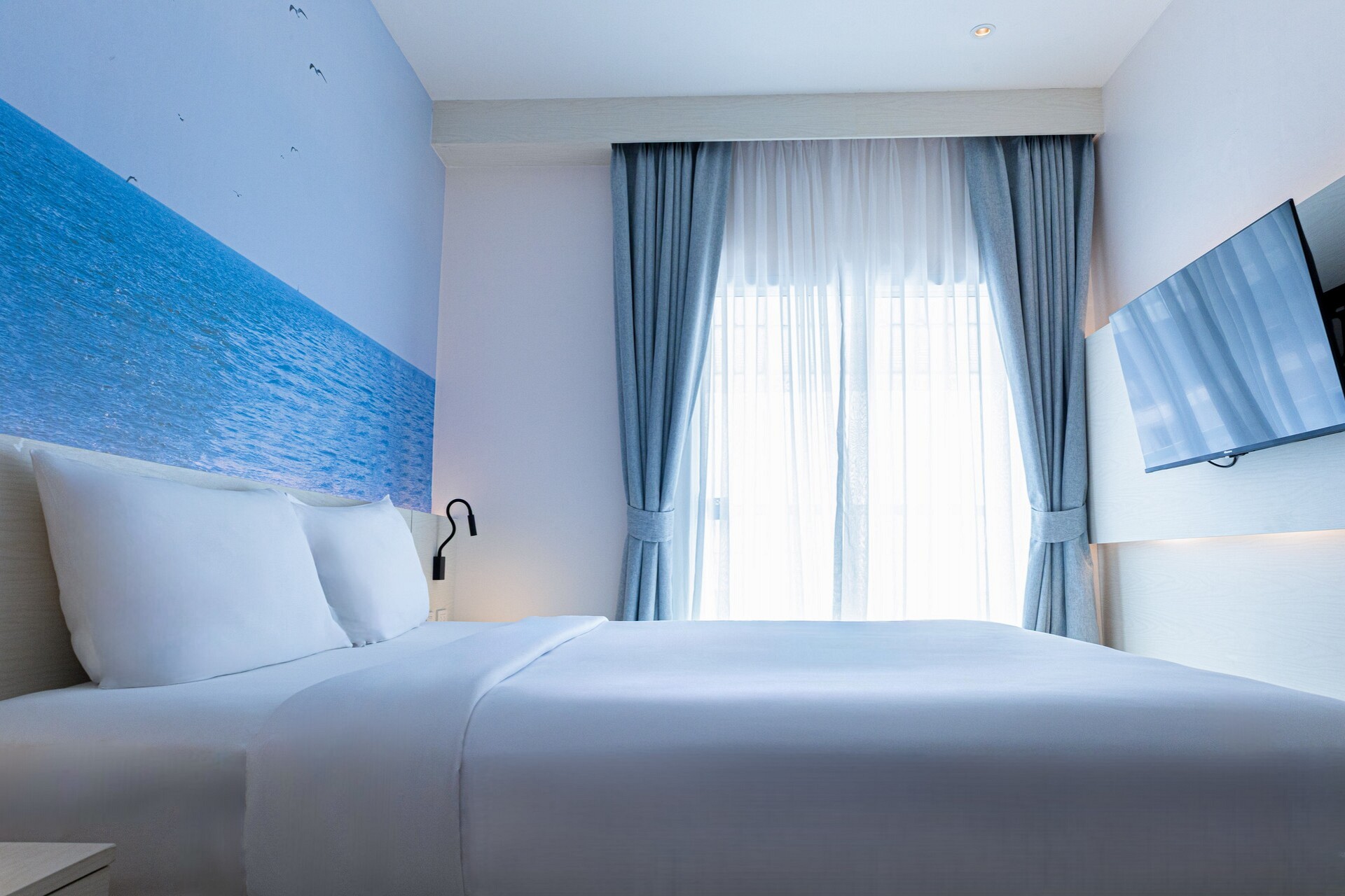 Superior Newly Renovated