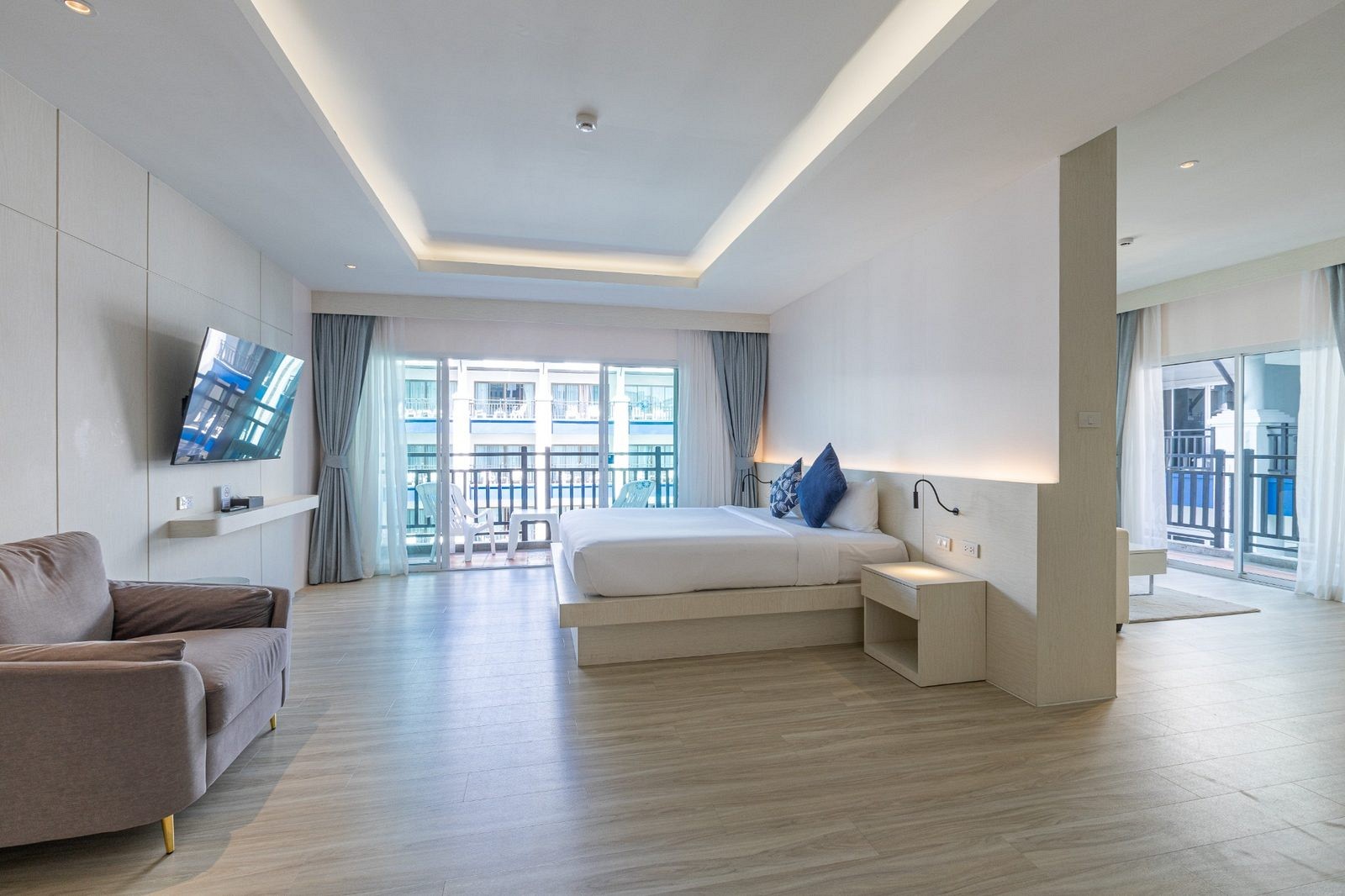 Suite 4 Pax with Balcony