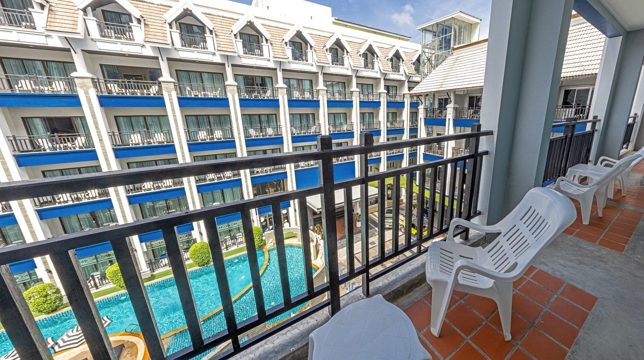 Suite 4 Pax with Balcony