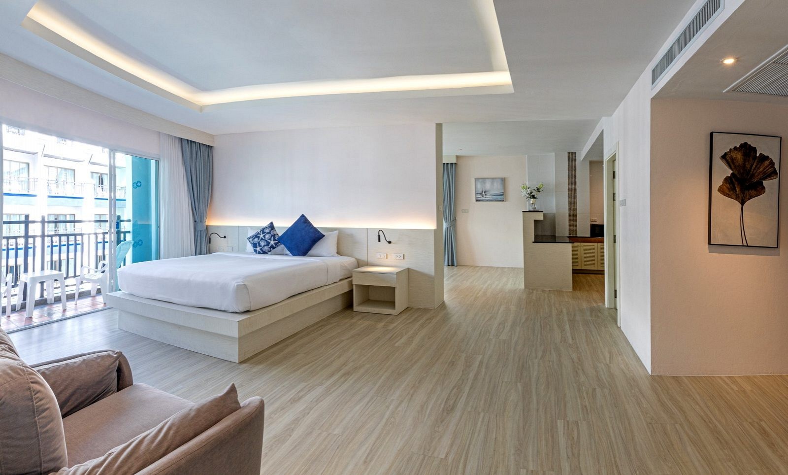 Suite 4 Pax with Balcony